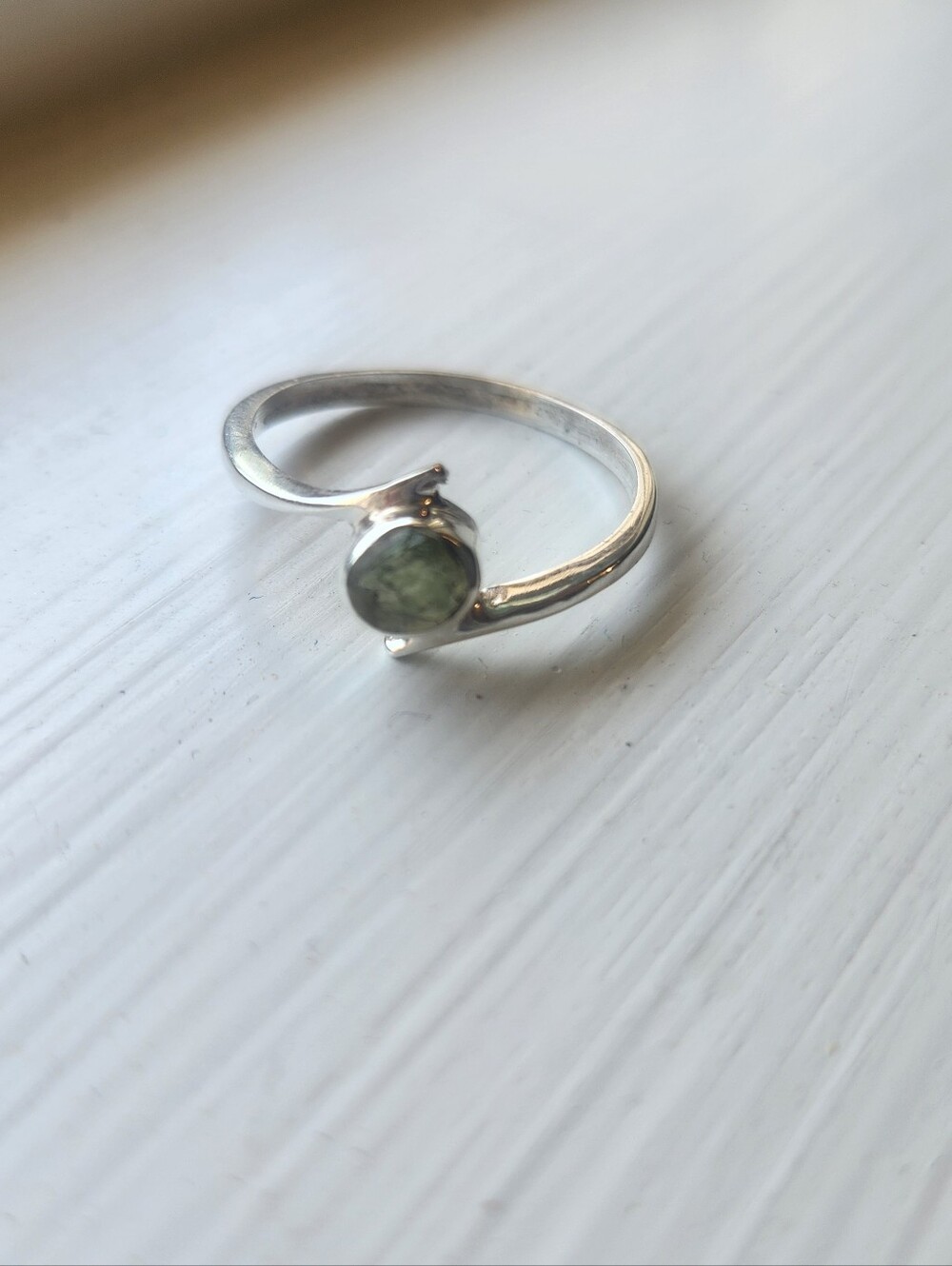 Sterling Silver Dainty Green Raw Moldavite Ring, Size 9, New